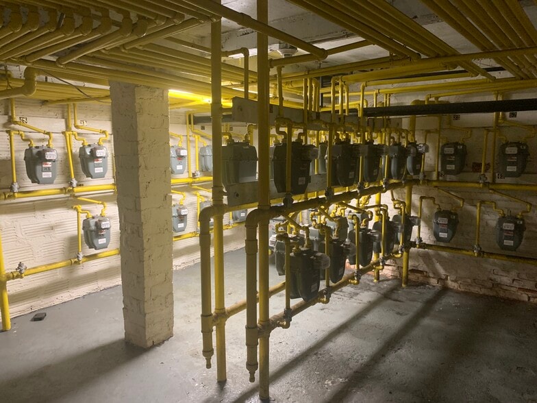 More Photos Of 641 Lincoln Ave, Orange Apartments For Sale