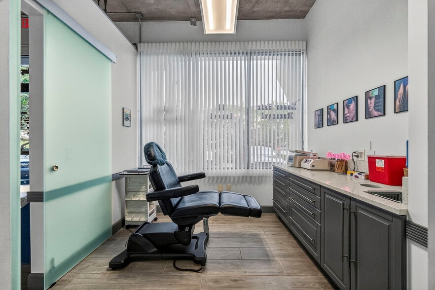 More Photos Of 1033-1077 River Rd, Edgewater Apartments For Sale