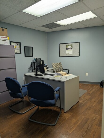 More Photos Of 572-574 Newark Ave, Jersey City Office For Sale