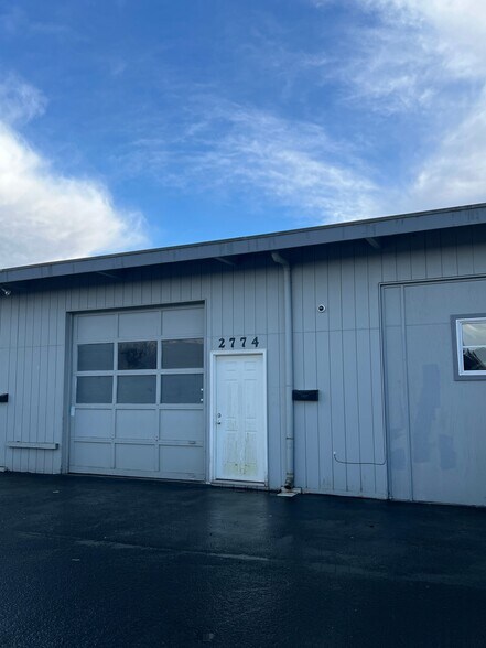 Primary Photo Of 2774 Woodland Dr, Coos Bay Warehouse For Lease