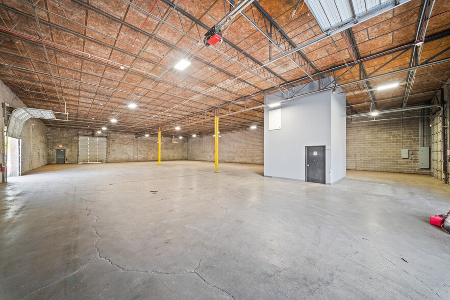 More Photos Of 3001 E End Ave, Chicago Heights Warehouse For Sale