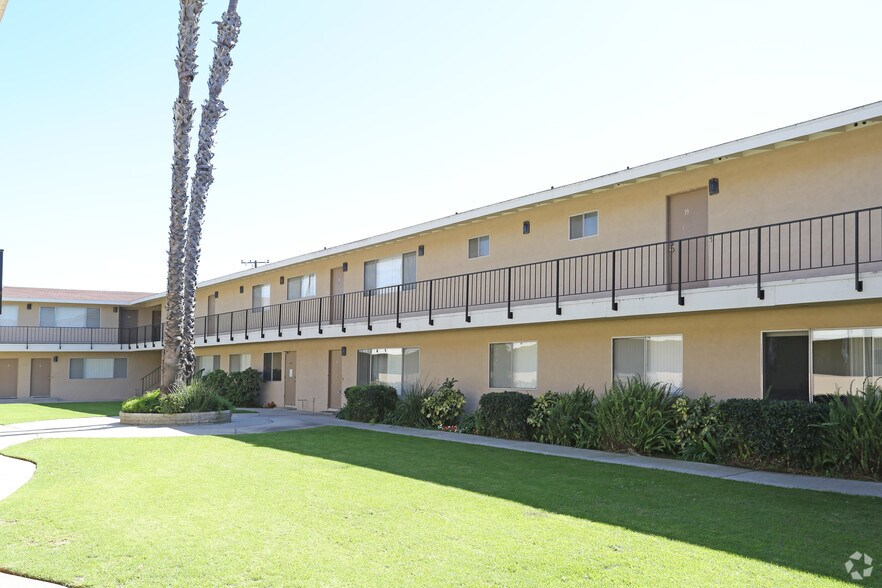 More Photos Of 560 W Gonzales Rd, Oxnard Apartments For Sale