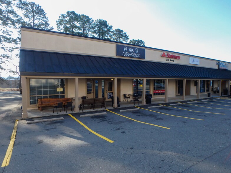 More Photos Of 4076-4100 Charlotte Hwy, Lake Wylie General Retail For Lease