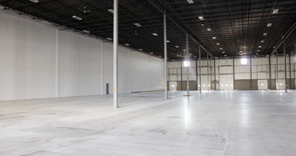 More Photos Of 6340-6356 Roper Rd NW, Edmonton Unknown For Lease