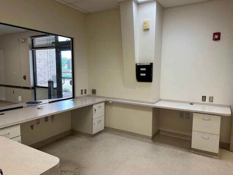 More Photos Of 213-221 Sterling Farm Dr, Jackson Medical For Lease