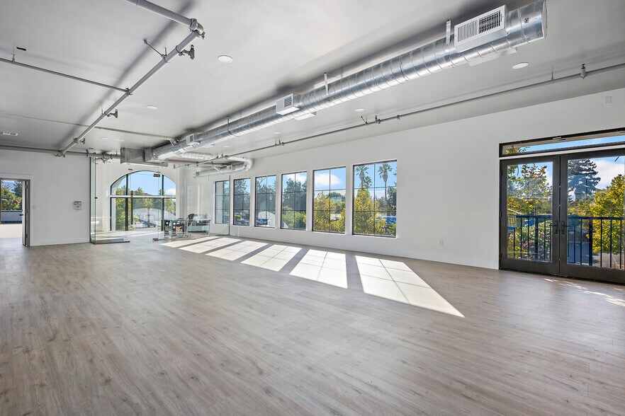 More Photos Of 2220 Winchester Blvd, Campbell Storefront Retail Office For Sale