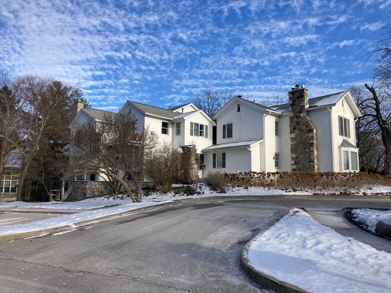 More Photos Of 3158 S State Road 2, Valparaiso Hotel For Sale