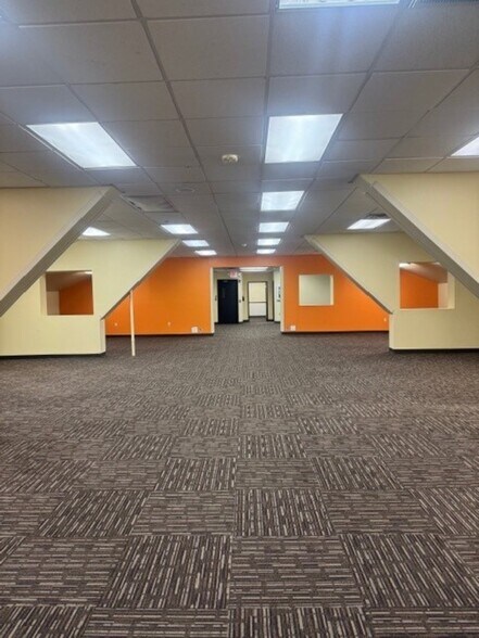 More Photos Of 225 Terrace Ave, Huntington Office For Lease