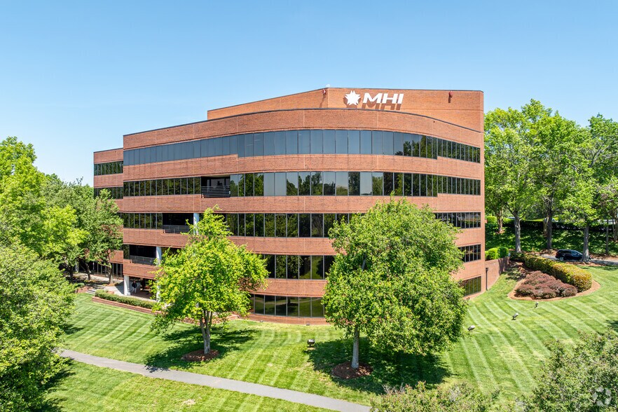 More Photos Of 8720 Red Oak Blvd, Charlotte Office For Lease