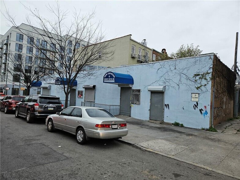More Photos Of 1025 Rogers Ave, Brooklyn Storefront For Lease