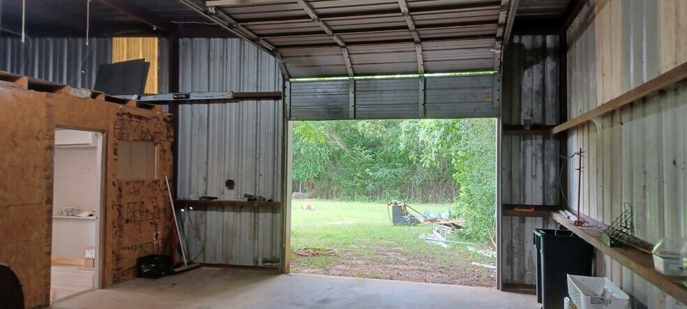 More Photos Of 4350 Highway 59 South, Shepherd Distribution For Sale