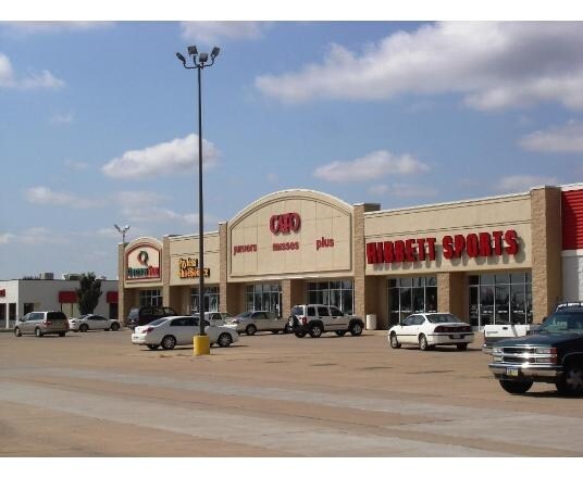 More Photos Of 3322-3518 W Owen K Garriott Rd, Enid Unknown For Lease