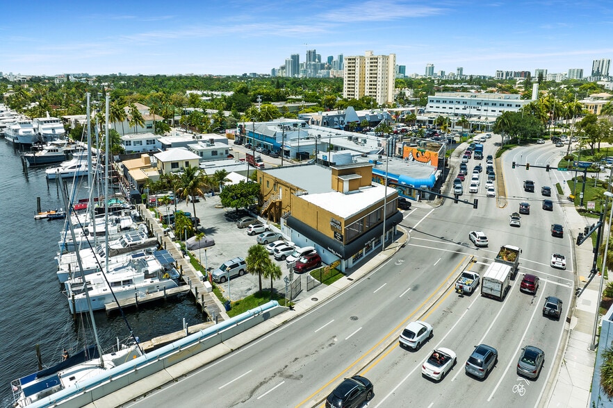 More Photos Of 2000 E Sunrise Blvd, Fort Lauderdale Storefront Retail Office For Sale