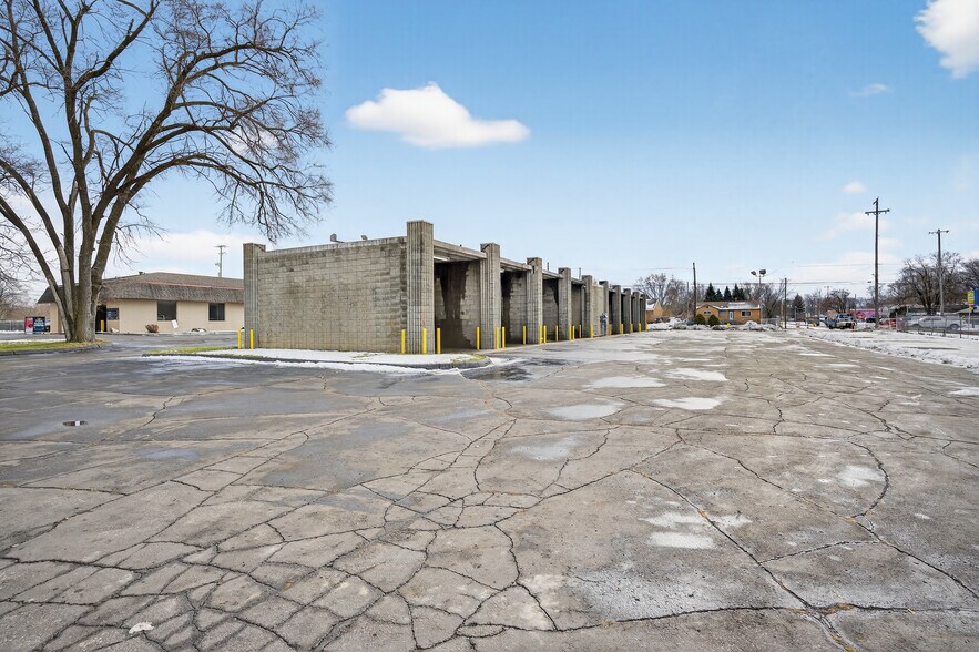 More Photos Of 3269 Richfield Rd, Flint Carwash For Sale
