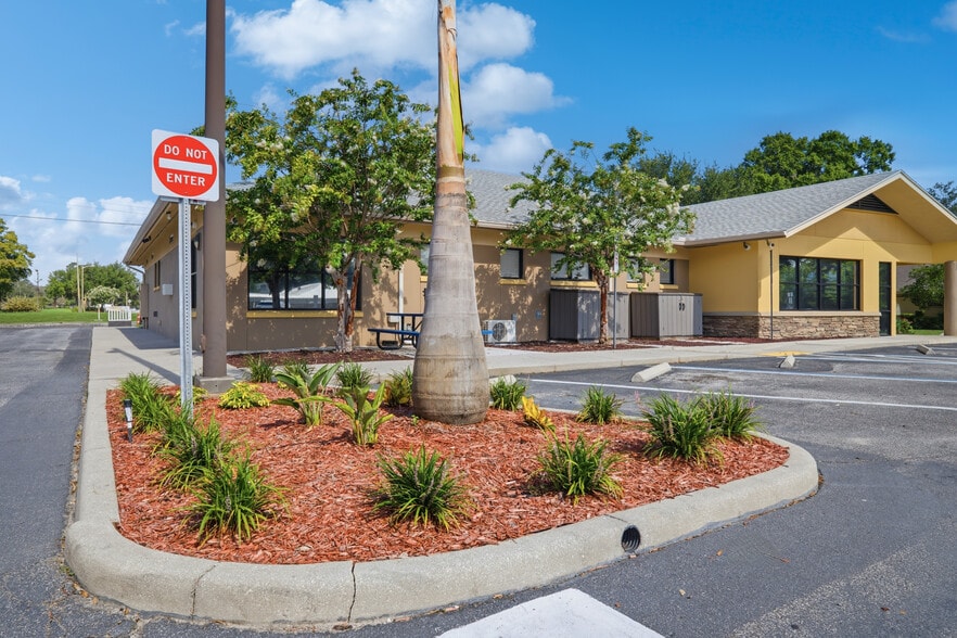 More Photos Of 1729 Lakeland Hills Blvd, Lakeland Medical For Sale