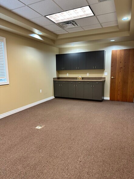 More Photos Of 38770 Garfield Rd, Clinton Township Medical For Lease