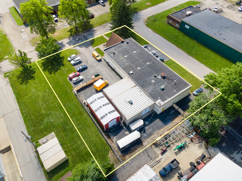 Primary Photo Of 8180 Country Club Pl, Indianapolis Warehouse For Sale
