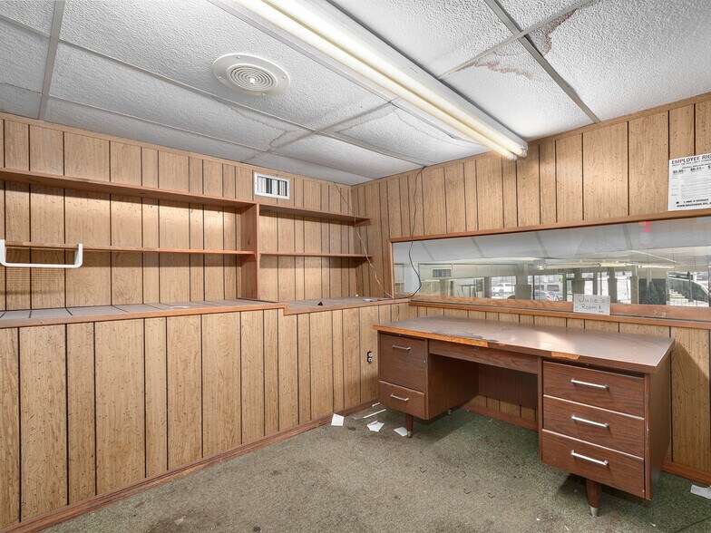 More Photos Of 505 Main St, Canton Storefront Retail Office For Sale