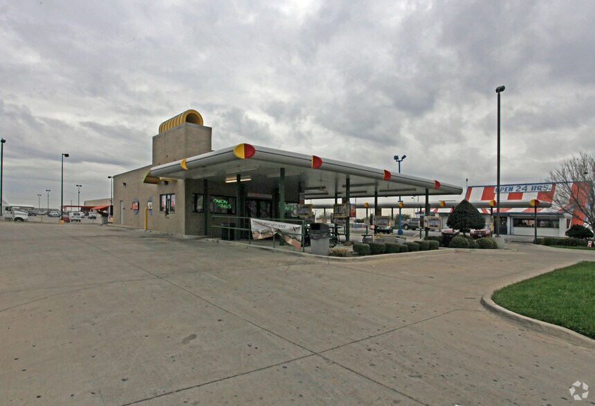 More Photos Of 117 Sycamore School Rd, Fort Worth Fast Food For Sale