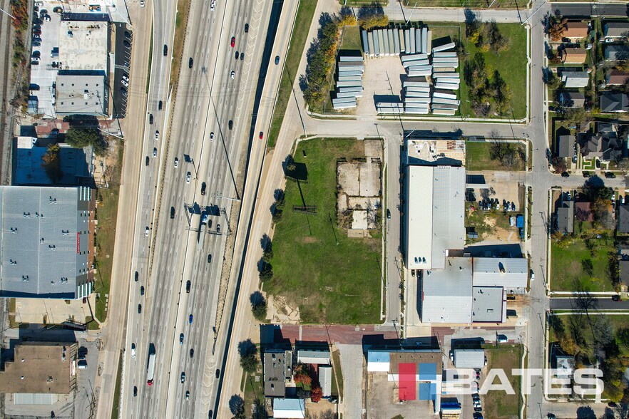 More Photos Of 301 W Freeway, Fort Worth Land For Sale