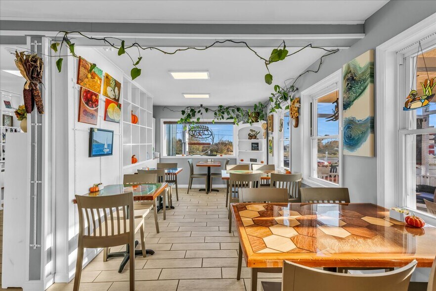 More Photos Of 357 W Main St, Searsport Freestanding For Sale