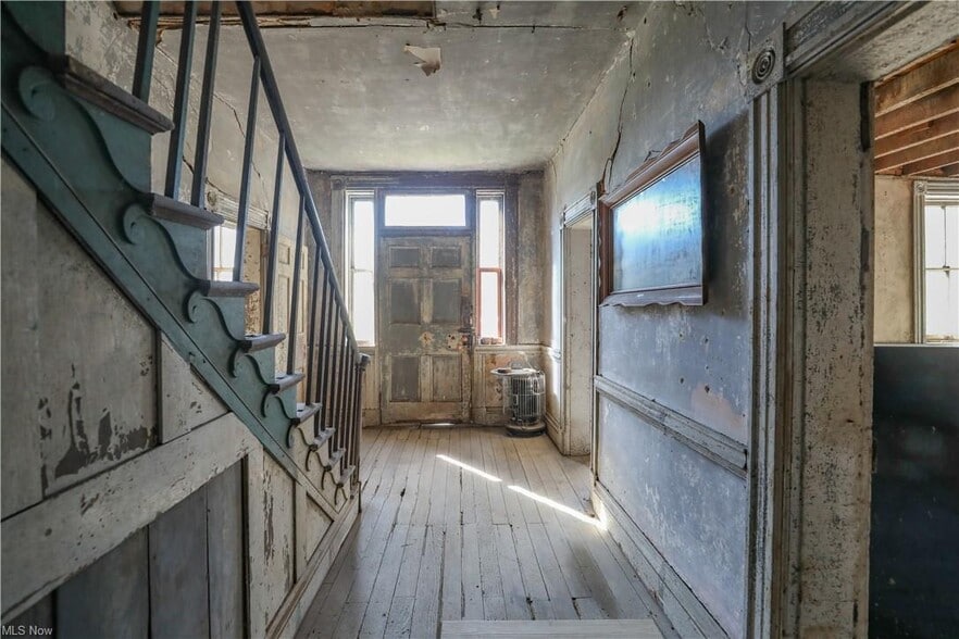 More Photos Of 9401 Tallmadge Rd, Diamond Hotel For Sale