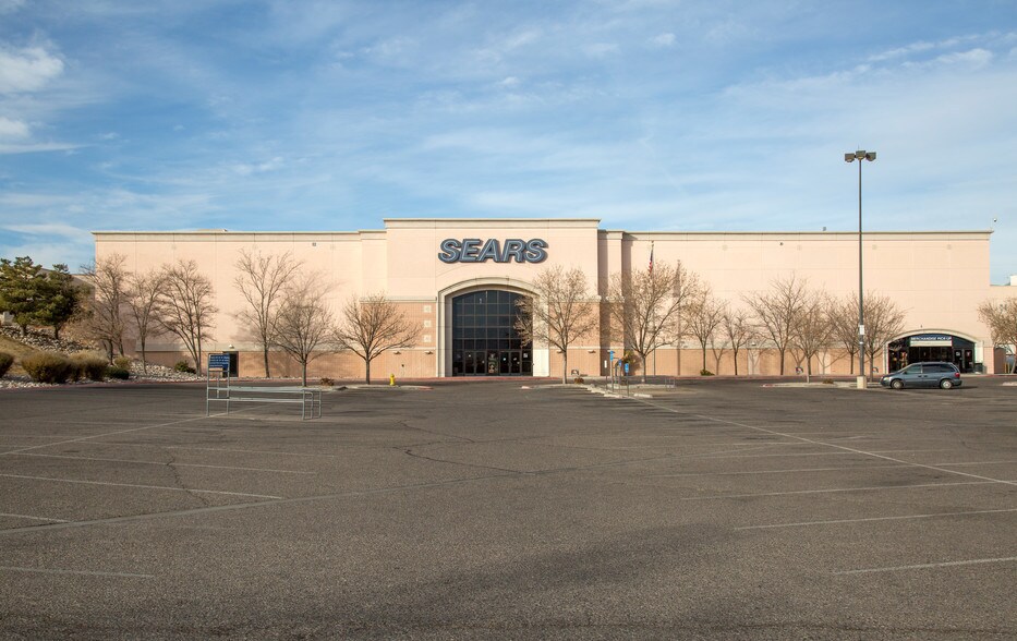 More Photos Of 10000 Coors Byp NW, Albuquerque Department Store For Sale