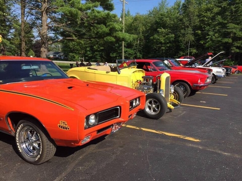 More Photos Of 8826 Gratiot Ave, Columbus Restaurant For Sale