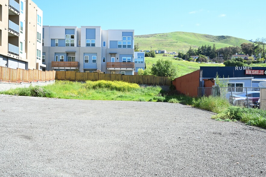 Primary Photo Of 29272 Mission Blvd, Hayward Land For Lease