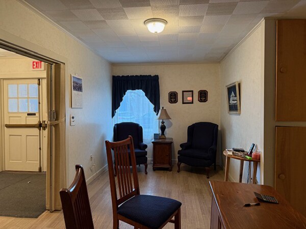 More Photos Of 4 South St, Bristol Office For Sale