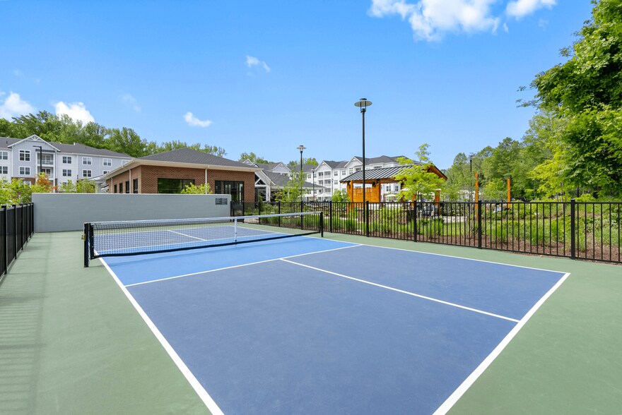 More Photos Of 12400 Dutton Rd, Midlothian Apartments For Sale