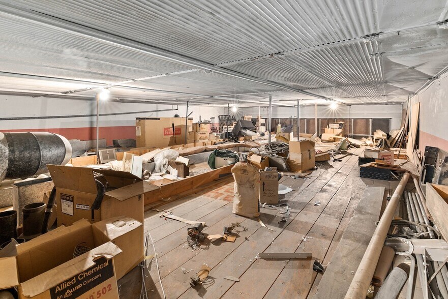 More Photos Of 313 N Main St, Ellensburg General Retail For Sale