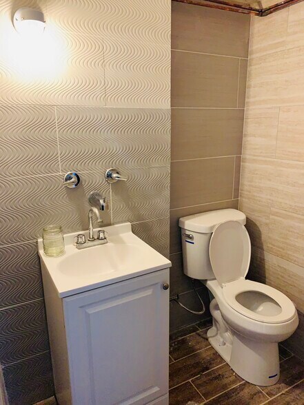 More Photos Of 4730 48th St, Woodside Multifamily For Sale