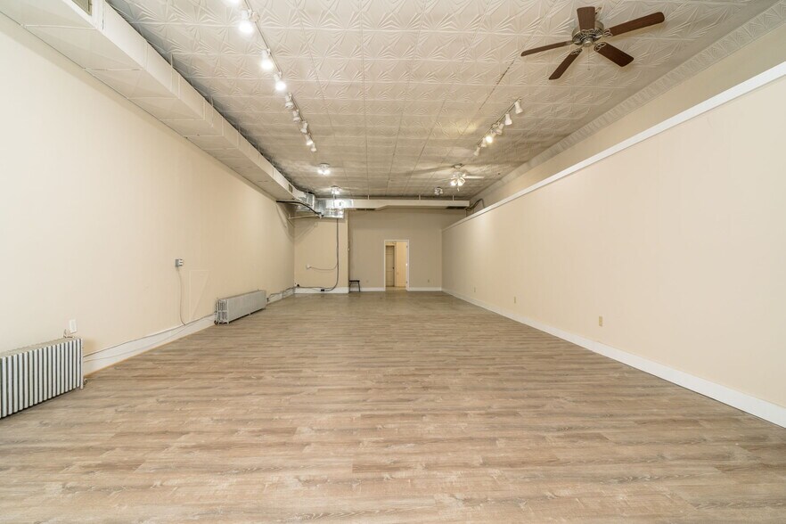More Photos Of 502 First St, Shenandoah Loft Creative Space For Lease