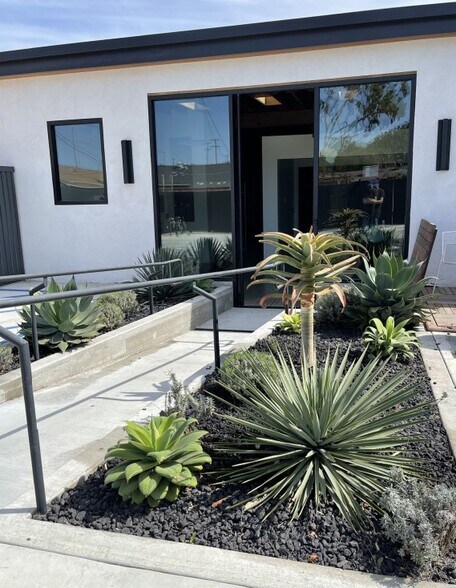 More Photos Of 3211 Pico Blvd, Santa Monica Loft Creative Space For Sale