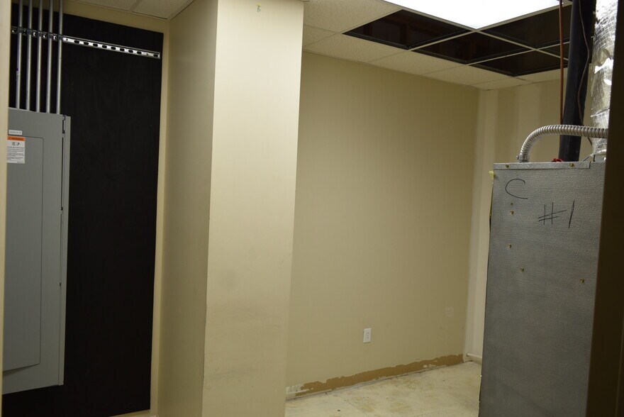 More Photos Of 149-151 Freeman St, Tullahoma Office Residential For Lease