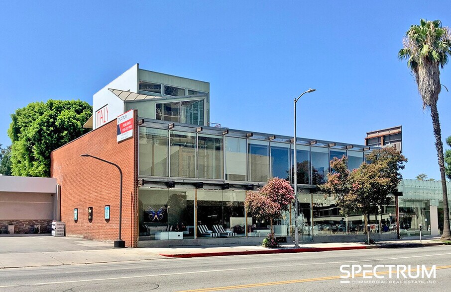 More Photos Of 15422 Ventura Blvd, Sherman Oaks Loft Creative Space For Lease