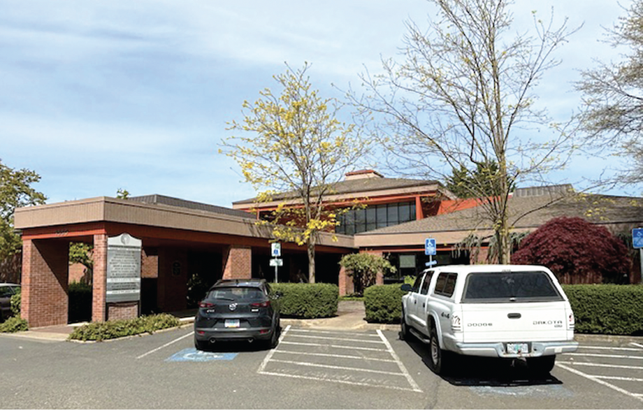 Primary Photo Of 1550 Oak St, Eugene Medical For Lease