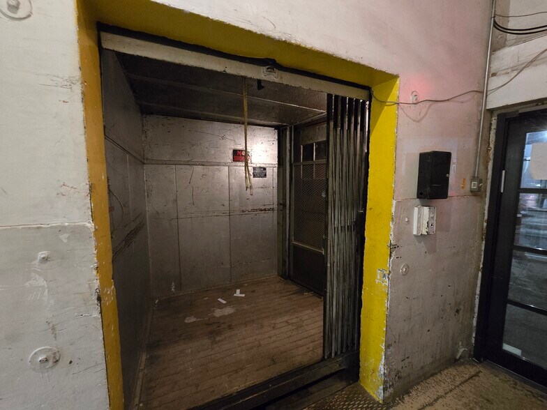 More Photos Of 622-626 Broadway, Brooklyn Storefront Retail Office For Lease