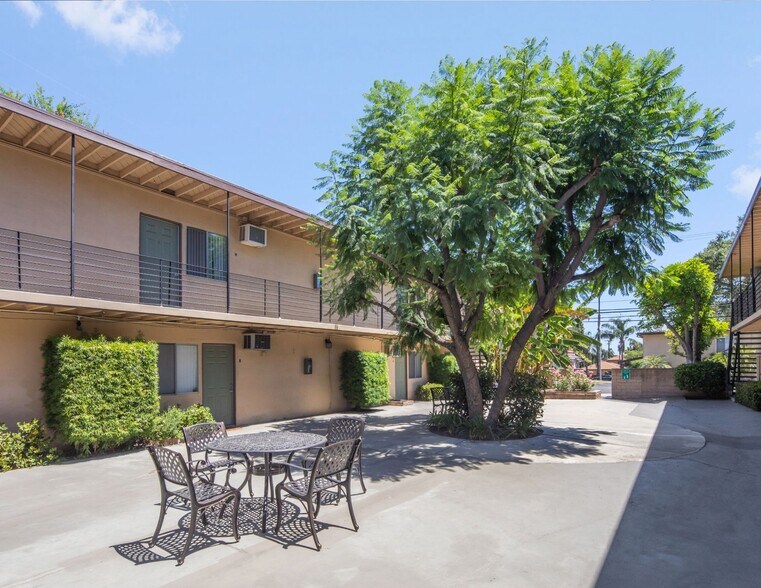 More Photos Of 729-733 W Foothill Blvd, Monrovia Apartments For Sale