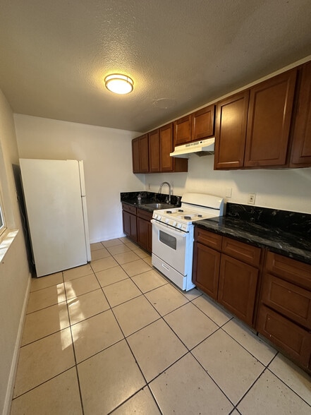 More Photos Of 999 Arcade Blvd, Sacramento Apartments For Sale