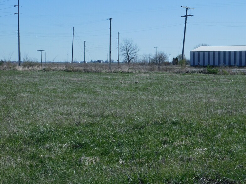 More Photos Of 203 S 7th St, Kentland Land For Sale