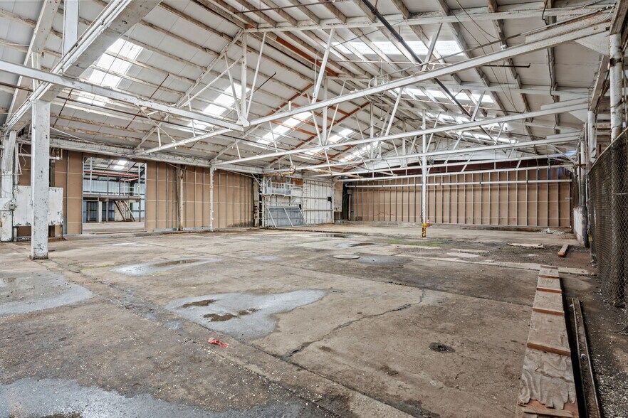 More Photos Of 934 S Main St, Willits Manufacturing For Lease