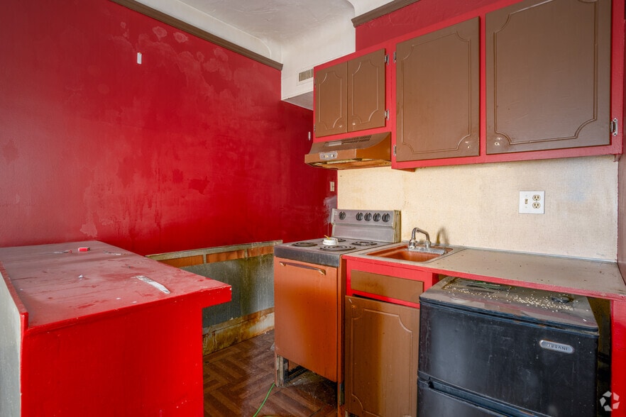 More Photos Of 400 Bagley St, Detroit Unknown For Sale