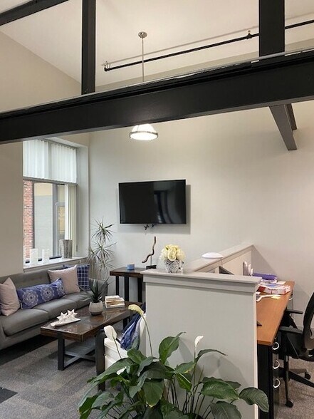 More Photos Of 220 Reservoir St, Needham Office For Lease