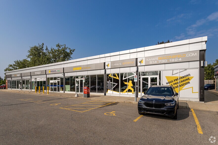 More Photos Of 42 Blvd Saint Chalres, Beaconsfield Unknown For Lease