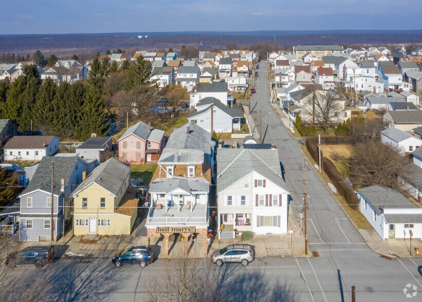 More Photos Of 204 W Ludlow St, Summit Hill Hotel For Sale