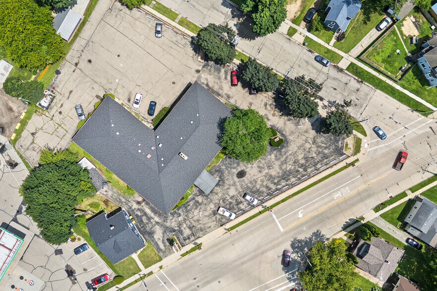 More Photos Of 240 E Fond du Lac St, Ripon Hotel For Sale