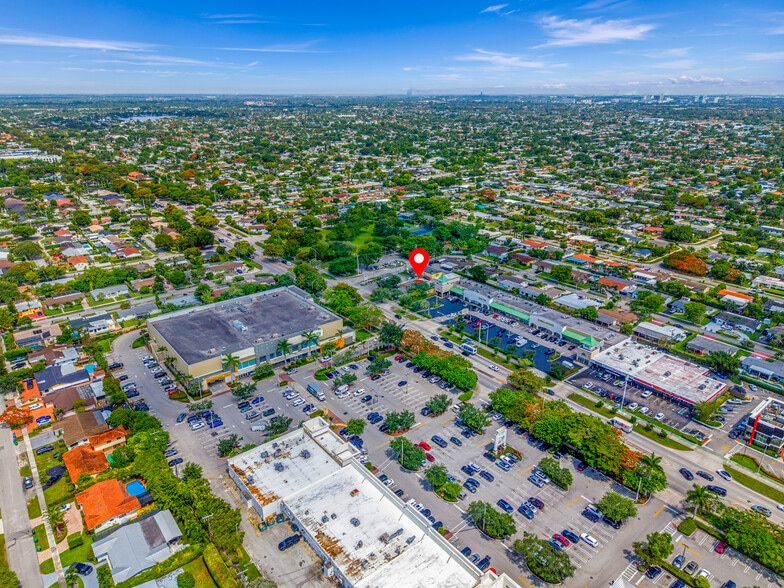 More Photos Of 9465 SW 56th St, Miami Freestanding For Sale