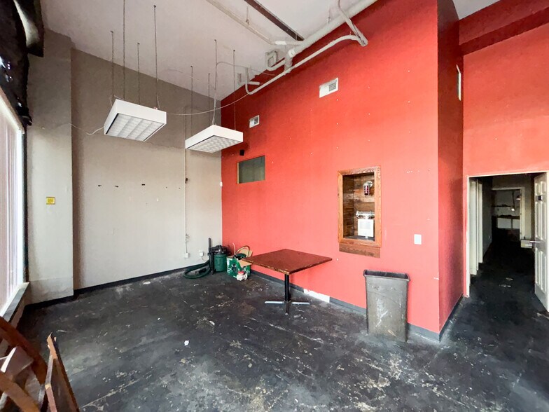 More Photos Of 431 S Jefferson Ave, Springfield Apartments For Lease